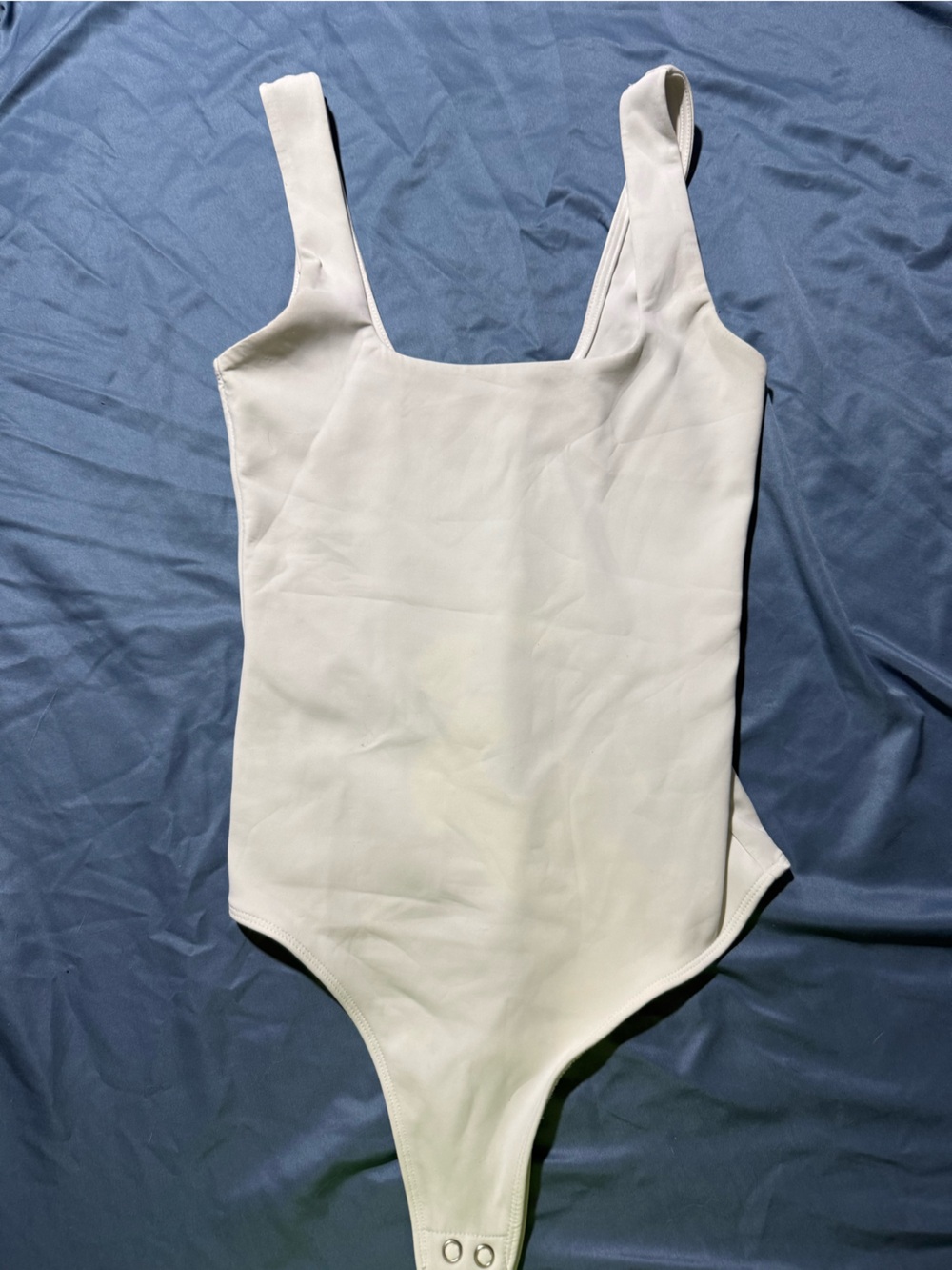 Good American White Scoop Neck Stretch Bodysuit